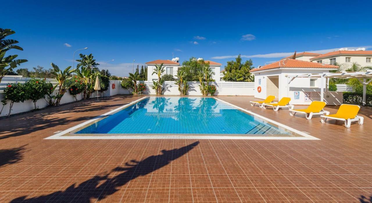 Mythical Sands Apartments プロタラス エクステリア 写真