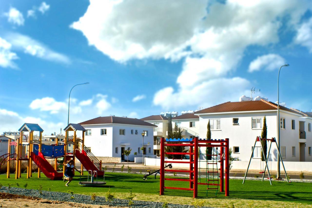 Mythical Sands Apartments プロタラス エクステリア 写真